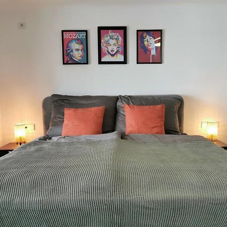Neues City Center Piano Appartement Mit Netflix Klagenfurt am Woerthersee Zewnętrze zdjęcie