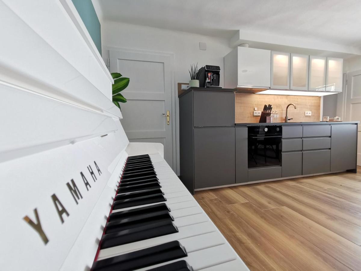Neues City Center Piano Appartement Mit Netflix Klagenfurt am Woerthersee Zewnętrze zdjęcie