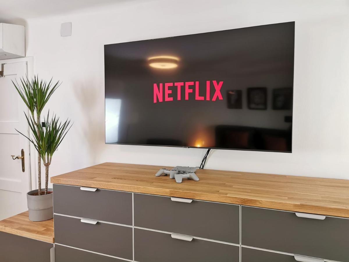 Neues City Center Piano Appartement Mit Netflix Klagenfurt am Woerthersee Zewnętrze zdjęcie