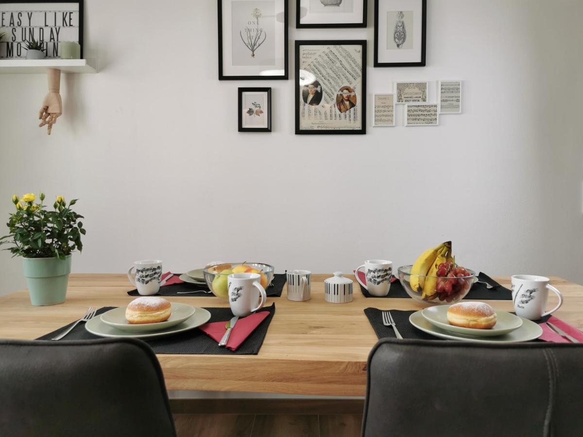 Neues City Center Piano Appartement Mit Netflix Klagenfurt am Woerthersee Zewnętrze zdjęcie