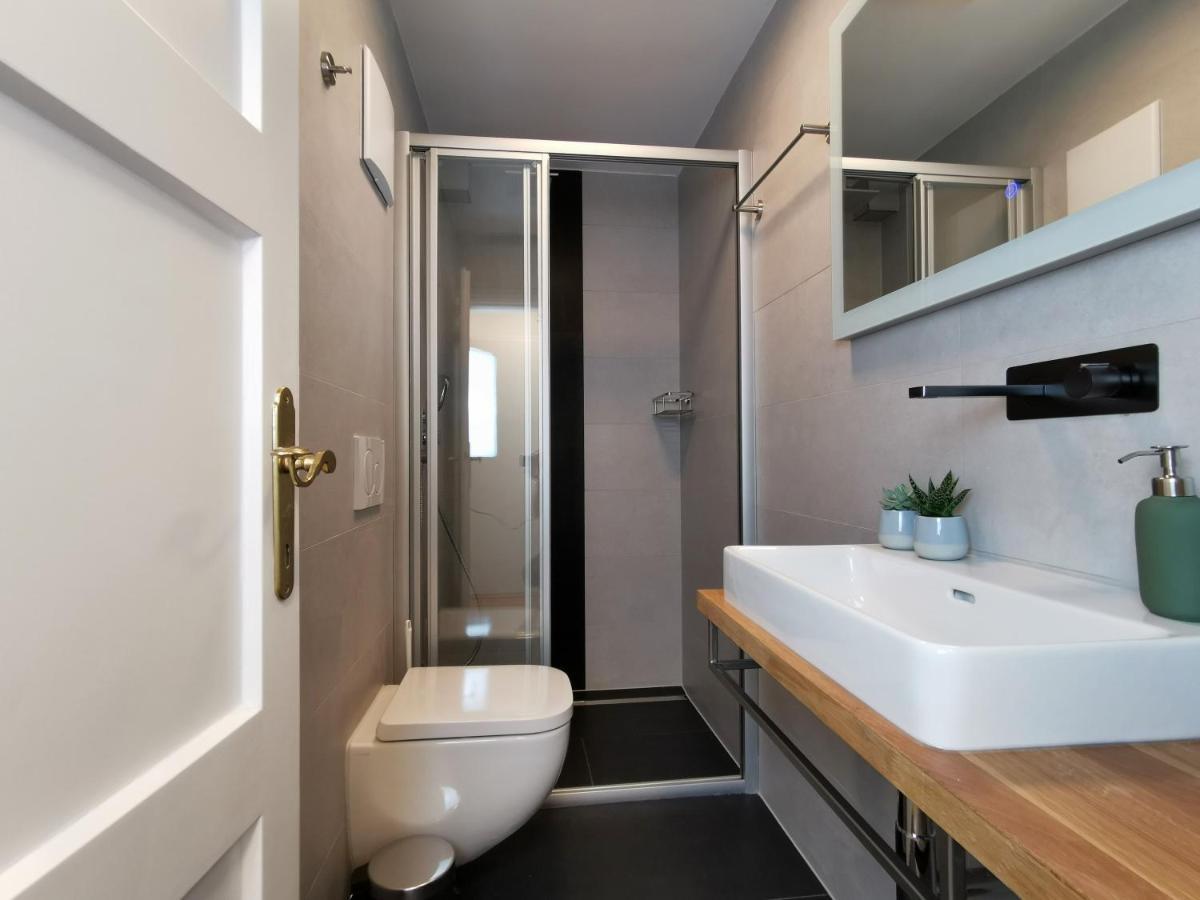 Neues City Center Piano Appartement Mit Netflix Klagenfurt am Woerthersee Zewnętrze zdjęcie
