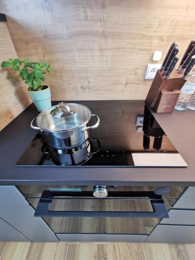 Neues City Center Piano Appartement Mit Netflix Klagenfurt am Woerthersee Zewnętrze zdjęcie