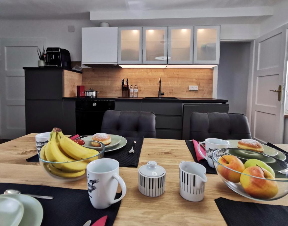 Neues City Center Piano Appartement Mit Netflix Klagenfurt am Woerthersee Zewnętrze zdjęcie